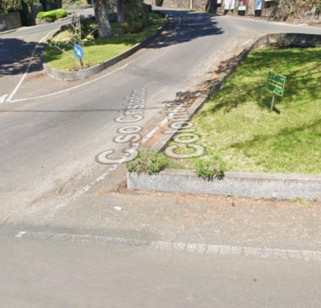 casa indipendente in vendita a Trecastagni