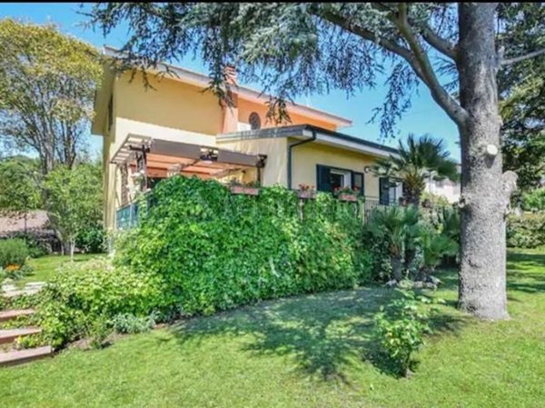 casa indipendente in vendita a Trecastagni