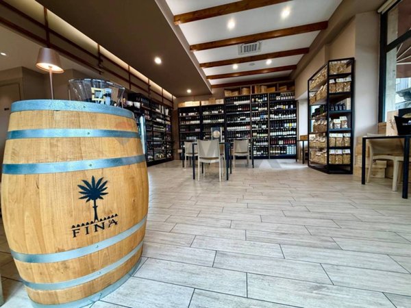 negozio in vendita a Trecastagni