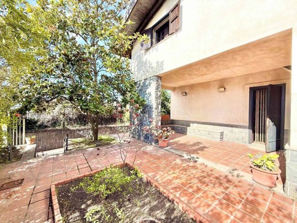 casa indipendente in vendita a Trecastagni