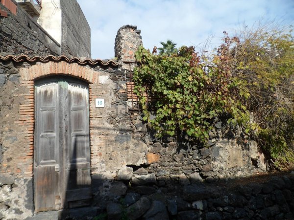 casa indipendente in vendita a Trecastagni