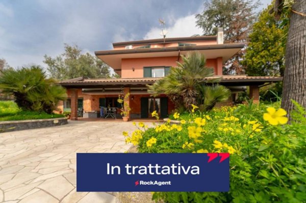 casa indipendente in vendita a Trecastagni