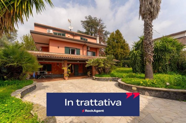 casa indipendente in vendita a Trecastagni