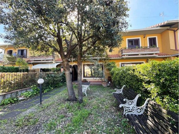 casa indipendente in vendita a Trecastagni