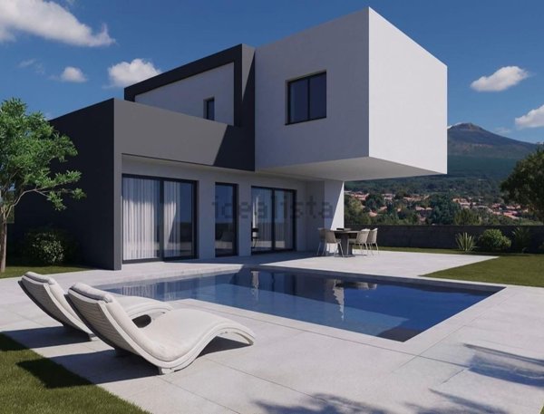 casa indipendente in vendita a Trecastagni
