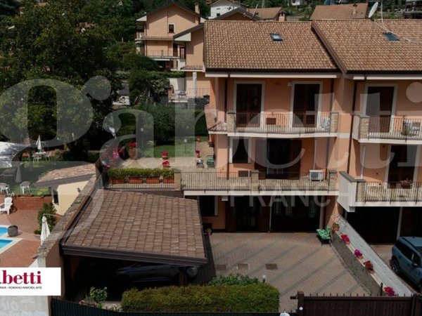 casa indipendente in vendita a Trecastagni