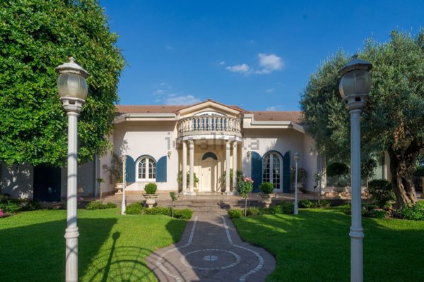 casa indipendente in vendita a Trecastagni