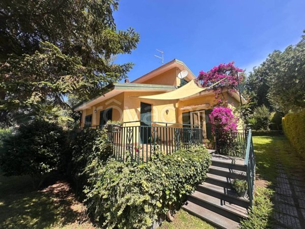 casa indipendente in vendita a Trecastagni