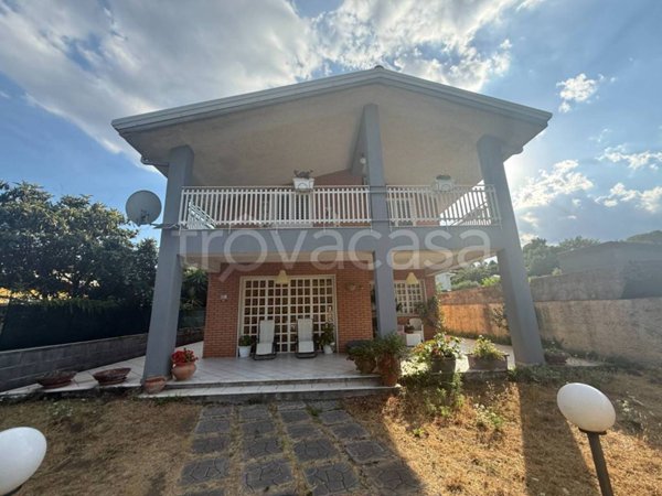 casa indipendente in vendita a Trecastagni