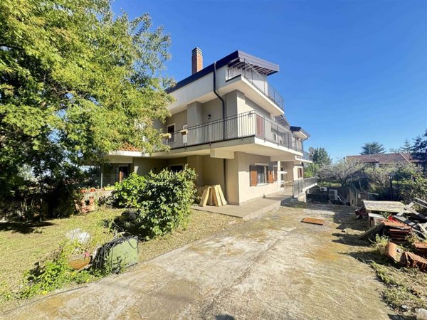 casa indipendente in vendita a Trecastagni
