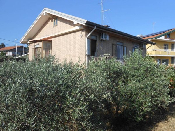 casa indipendente in vendita a Trecastagni