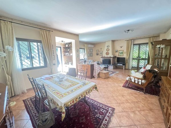 casa indipendente in vendita a Trecastagni