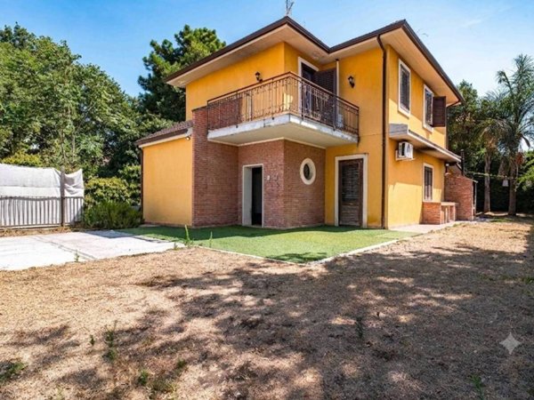 casa indipendente in vendita a Trecastagni