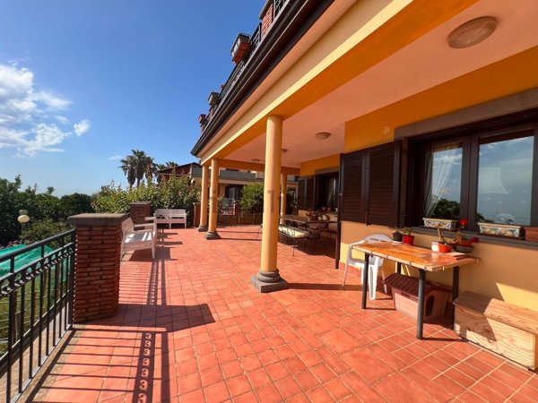 casa indipendente in vendita a Trecastagni