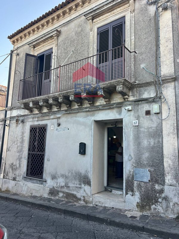 casa indipendente in vendita a Trecastagni