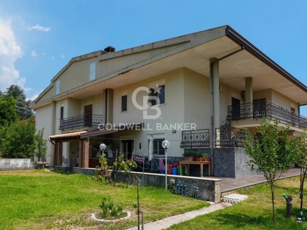 casa indipendente in vendita a Trecastagni