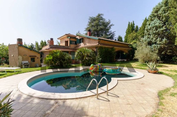 casa indipendente in vendita a Trecastagni
