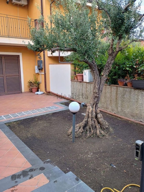 casa indipendente in vendita a Trecastagni