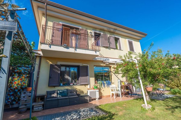 casa indipendente in vendita a Trecastagni
