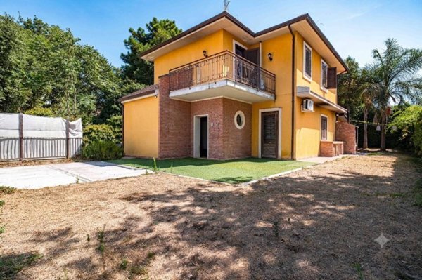 casa indipendente in vendita a Trecastagni