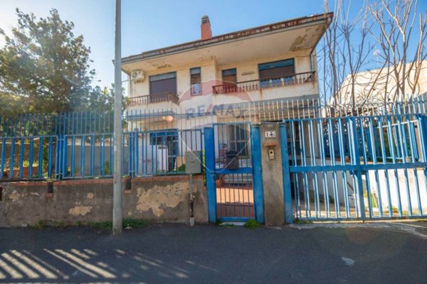 casa indipendente in vendita a Tremestieri Etneo