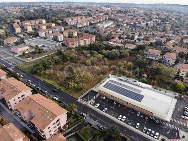 negozio in vendita a Tremestieri Etneo