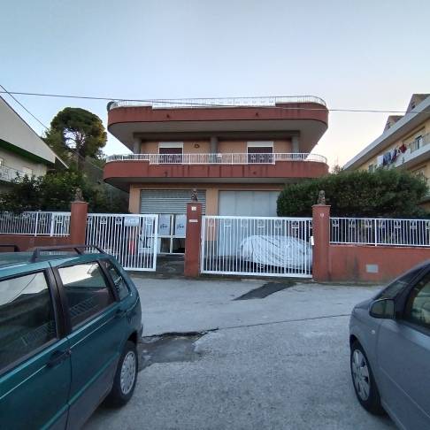 casa indipendente in vendita a Tremestieri Etneo