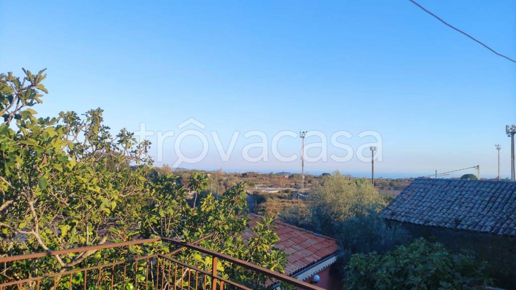 casa indipendente in vendita a Tremestieri Etneo