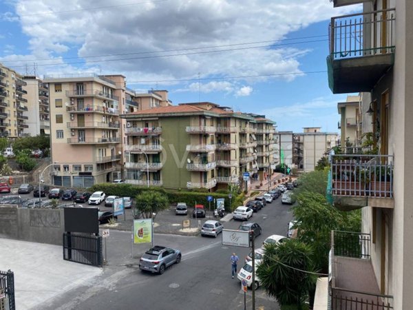 appartamento in vendita a Tremestieri Etneo