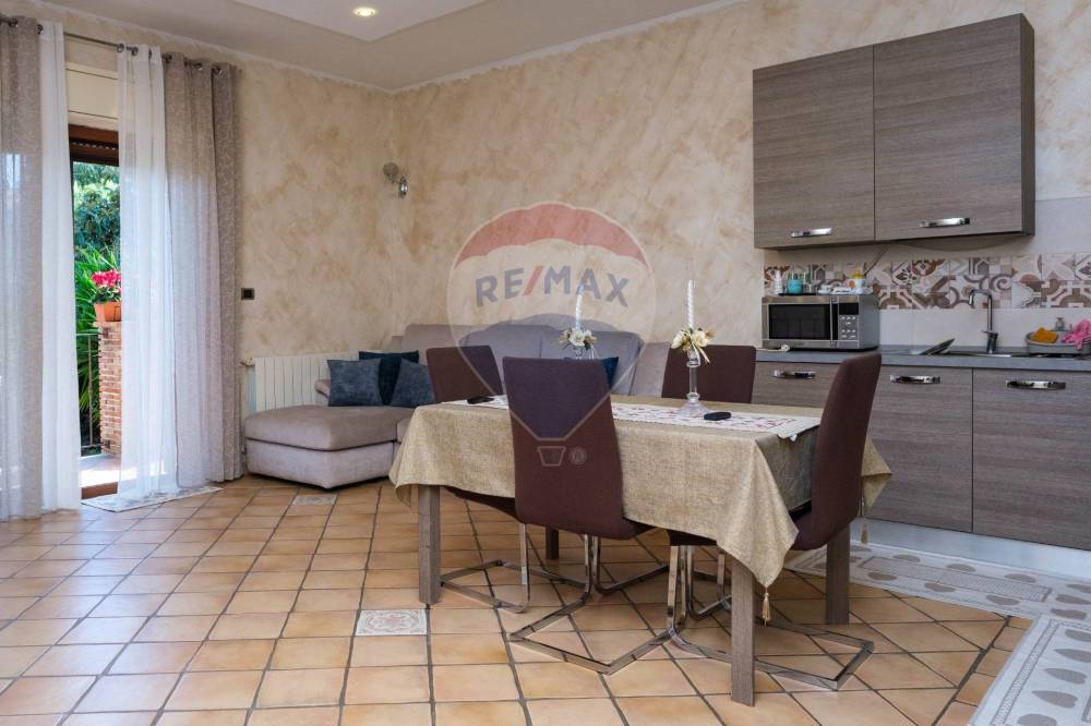 appartamento in vendita a Tremestieri Etneo