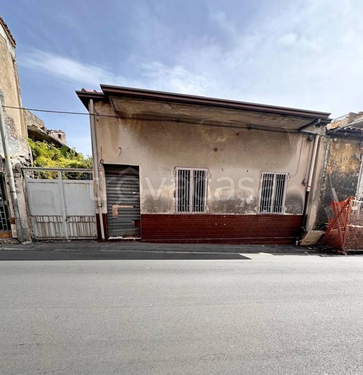 casa indipendente in vendita a Tremestieri Etneo
