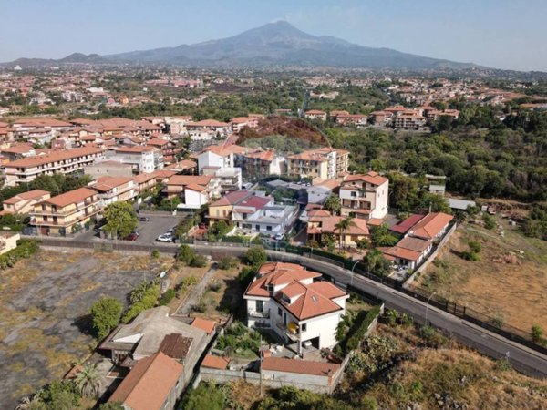 casa indipendente in vendita a Tremestieri Etneo