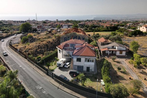 casa indipendente in vendita a Tremestieri Etneo