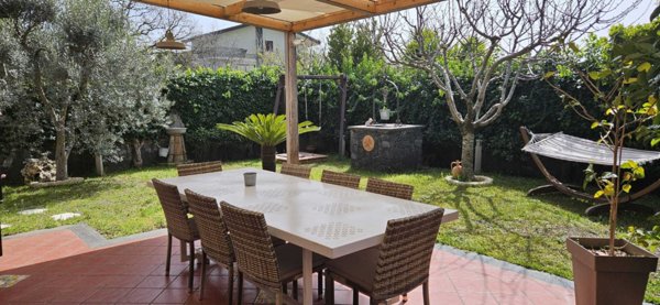 casa indipendente in vendita a Tremestieri Etneo