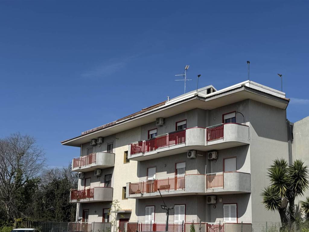 appartamento in vendita a Tremestieri Etneo
