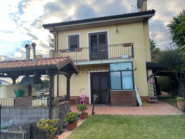 casa indipendente in vendita a Tremestieri Etneo