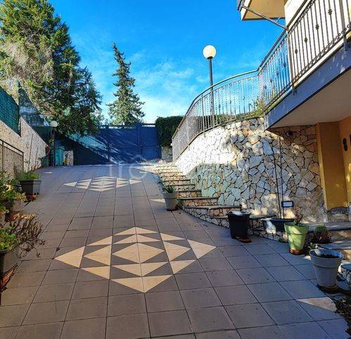 casa indipendente in vendita a Tremestieri Etneo