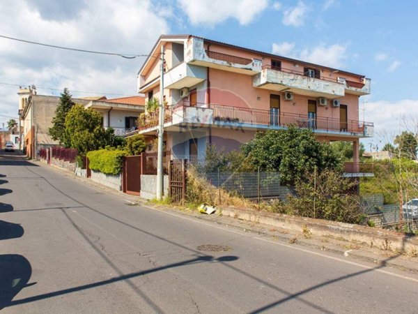 appartamento in vendita a Tremestieri Etneo