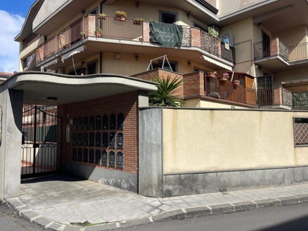 appartamento in vendita a Tremestieri Etneo