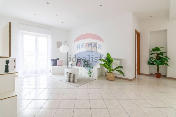 appartamento in vendita a Tremestieri Etneo