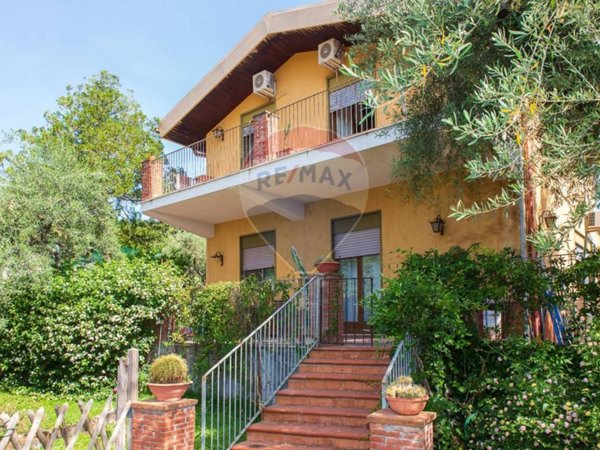 casa indipendente in vendita a Tremestieri Etneo