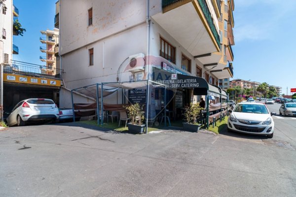 locale commerciale in vendita a Tremestieri Etneo in zona Canalicchio