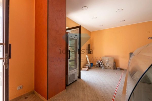 negozio in vendita a Tremestieri Etneo