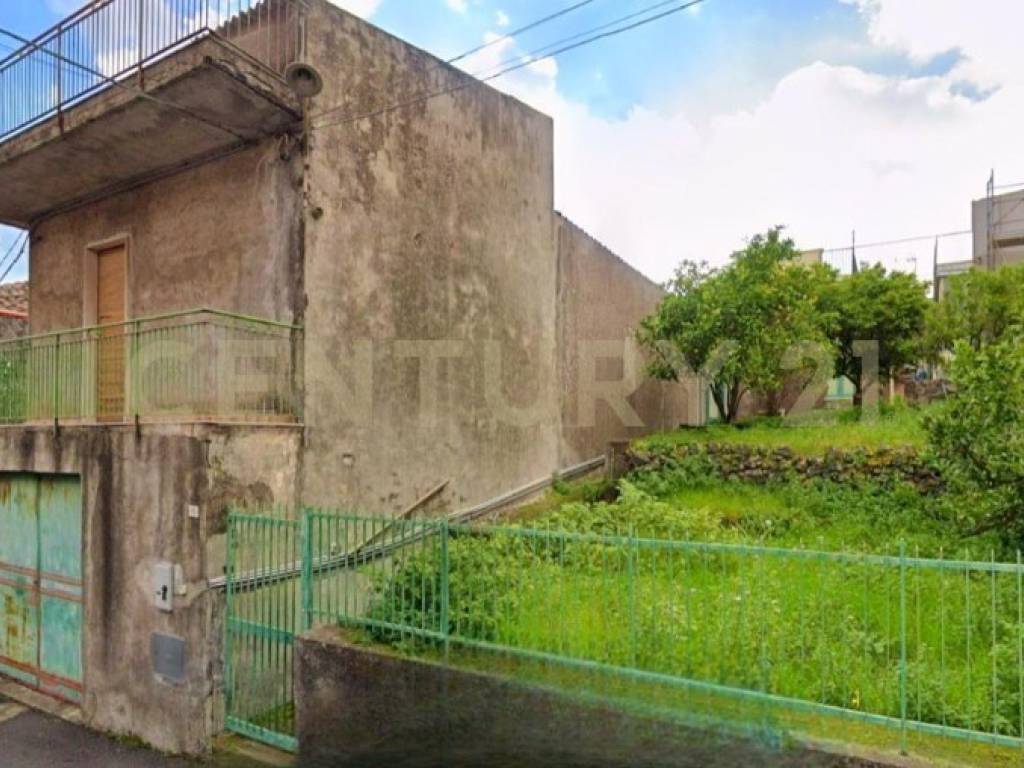 casa indipendente in vendita a Tremestieri Etneo