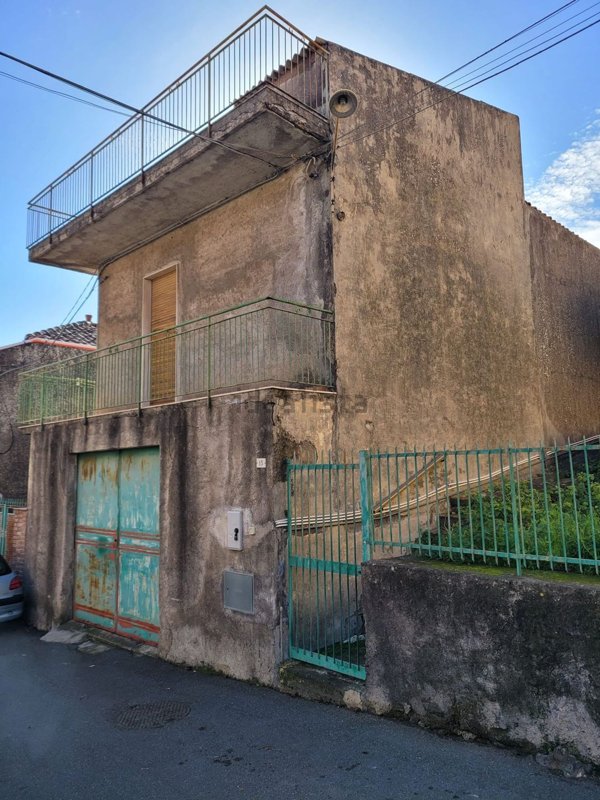 casa indipendente in vendita a Tremestieri Etneo
