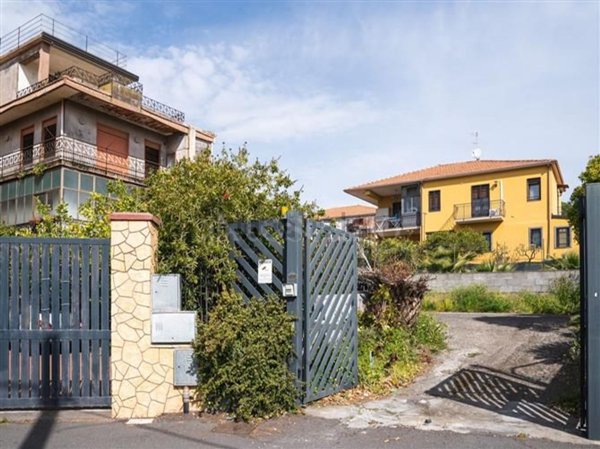 appartamento in vendita a Tremestieri Etneo