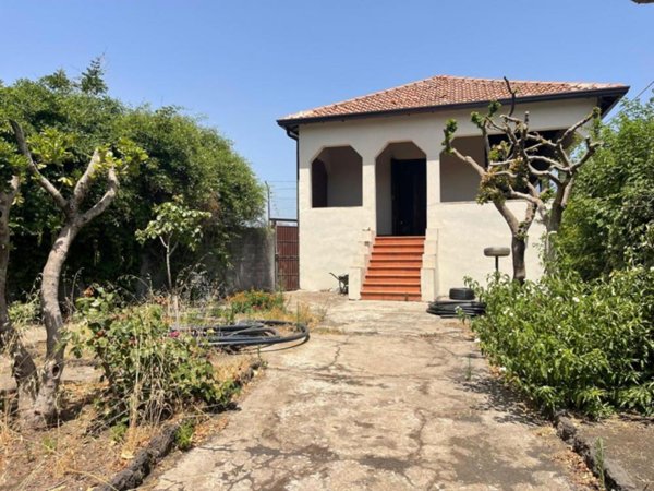 casa indipendente in vendita a Tremestieri Etneo