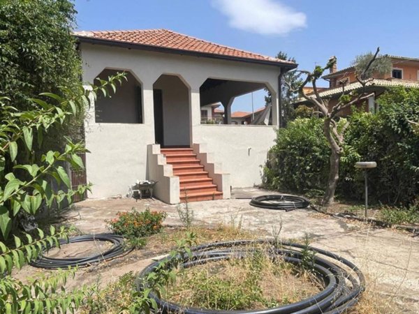 casa indipendente in vendita a Tremestieri Etneo