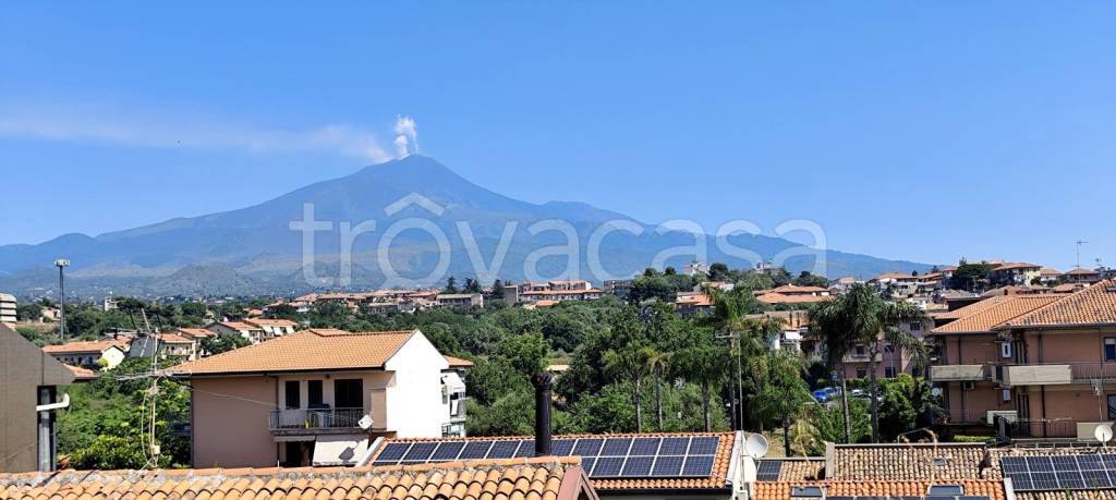 appartamento in vendita a Tremestieri Etneo