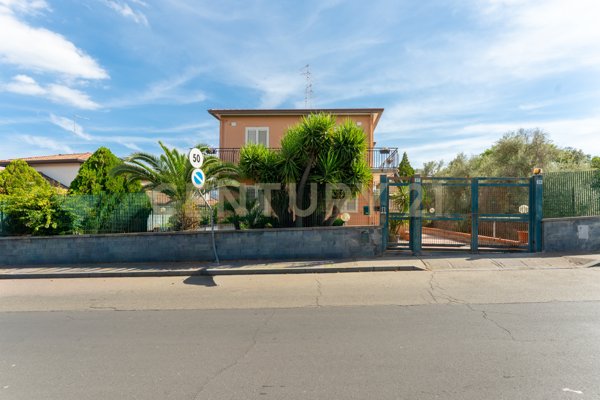 appartamento in vendita a Tremestieri Etneo